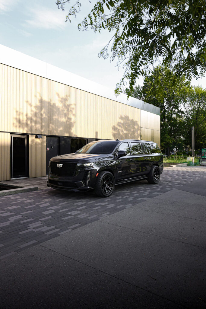 034A5051 2024CadillacEscaladeV ESV 683x1024
